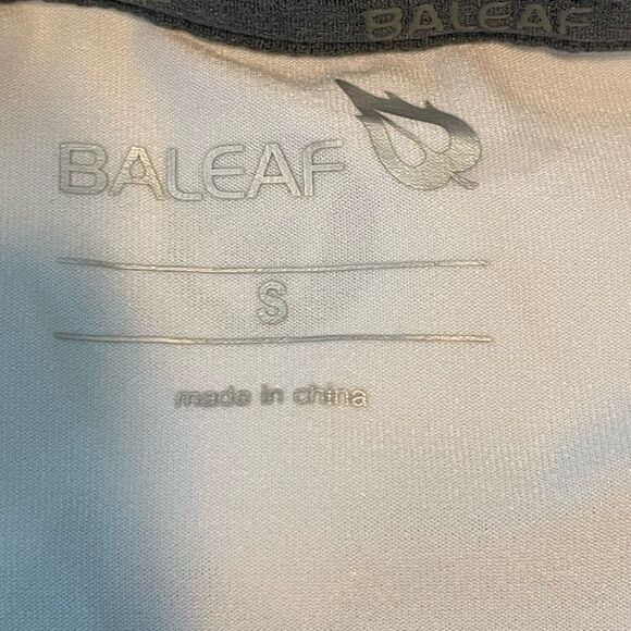 Baleaf UPF 50+ Sun Shirt White Lightweight Nylon Crewneck Long Sleeve Pull-Over - Picture 9 of 11